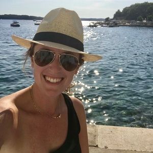 Meet your Posher, Katelyn